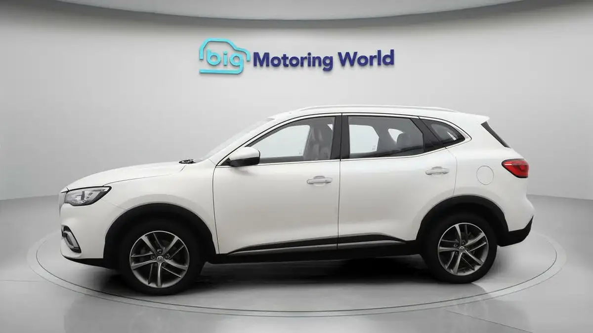 2022-mg-hs-15t-gdi-excite-162ps-dct-big-4
