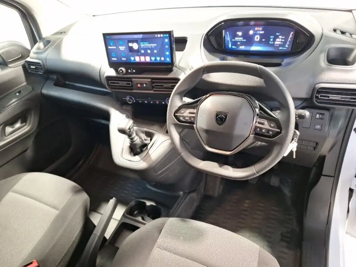 2024-peugeot-partner-15-bluehdi-professional-100pseu6d-big-2