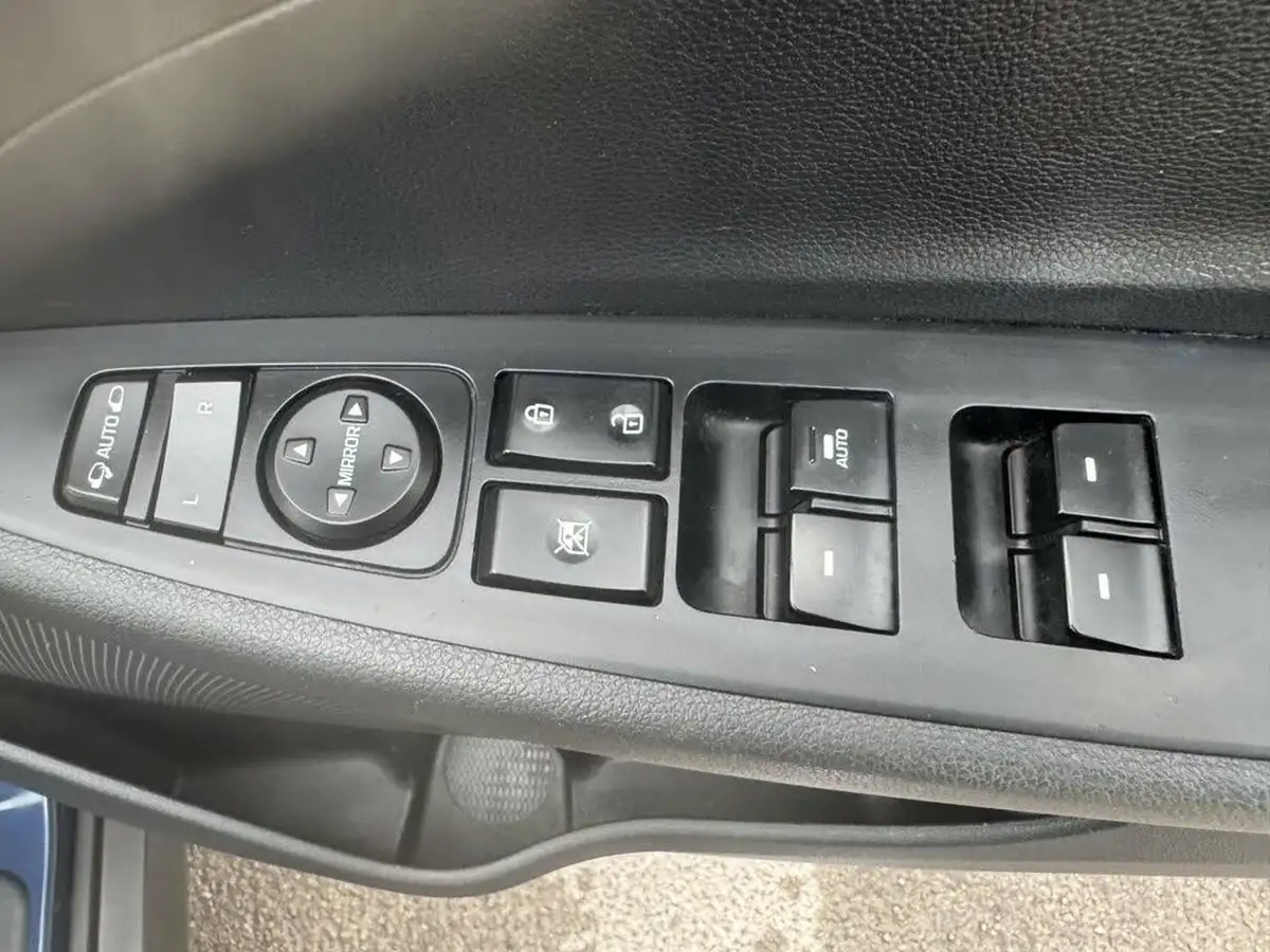 2017-hyundai-tucson-17crdi-blue-drive-se-nav-116ps-big-46