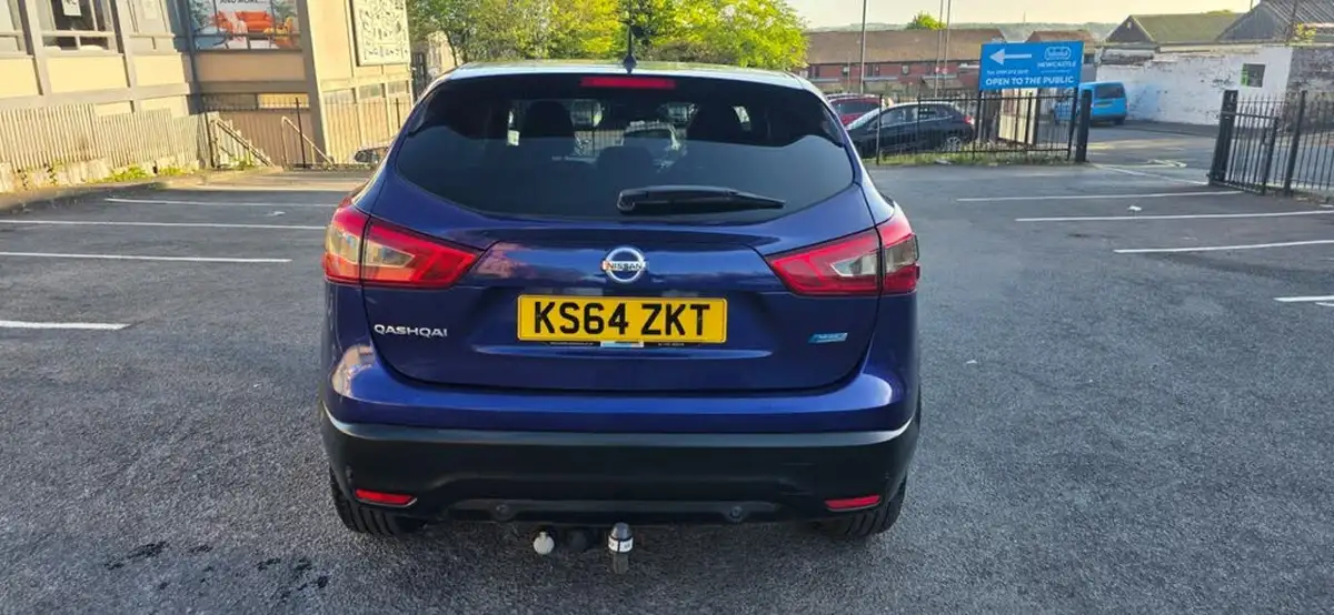 2015-nissan-qashqai-15dci-acenta-premium-big-4