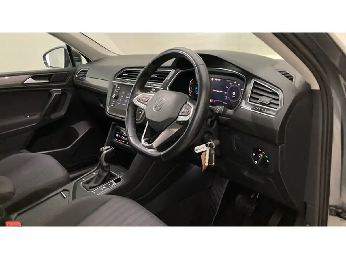 2023-volkswagen-tiguan-allspace-15-tsi-life-big-5