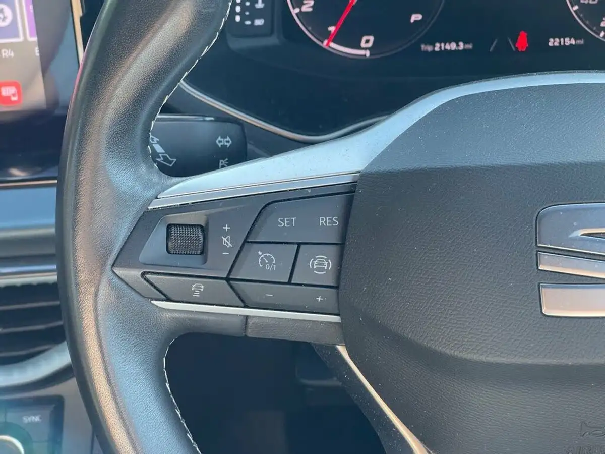 2023-seat-arona-10-tsi-xperience-lux-110ps-big-3