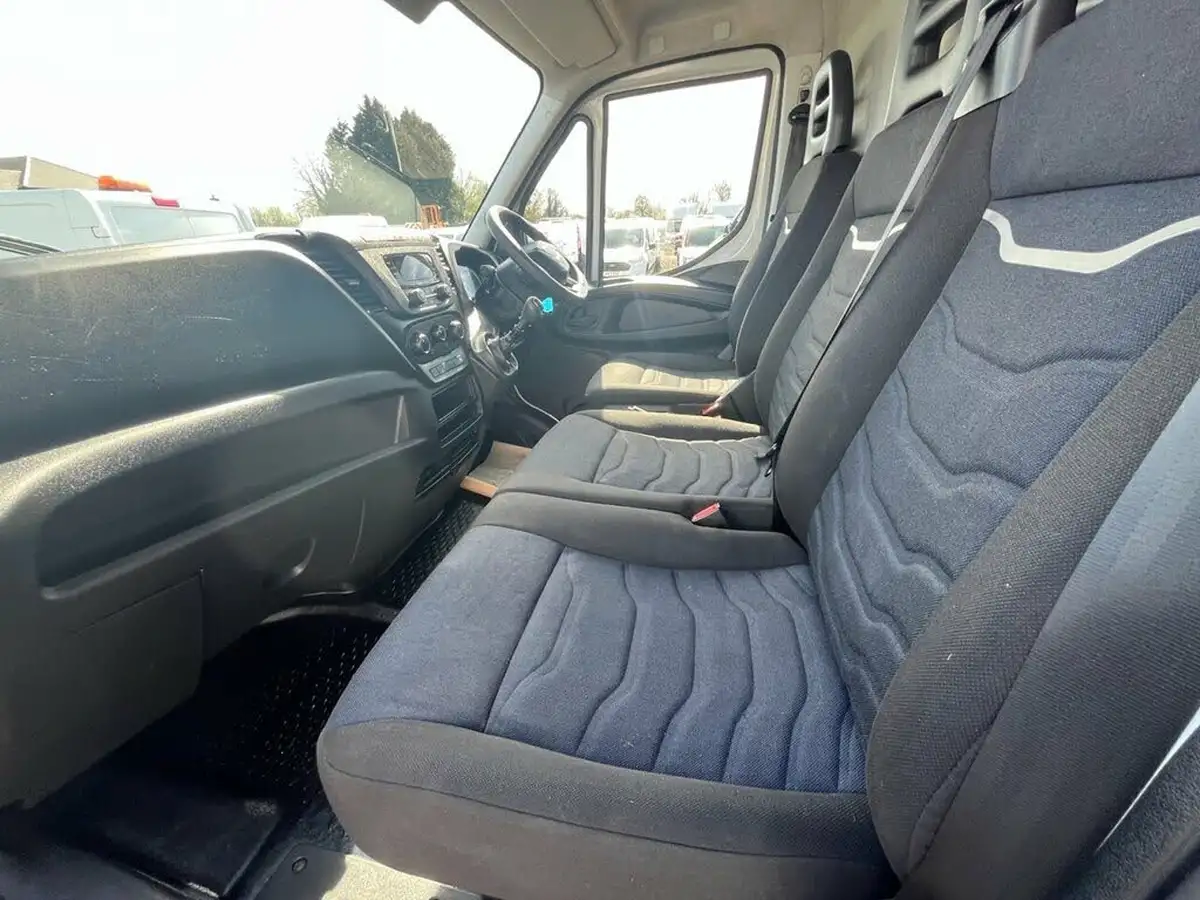 2021-iveco-daily-s-class-23td-35s14v-business-3520mm-h2-136pseu6dt-big-12