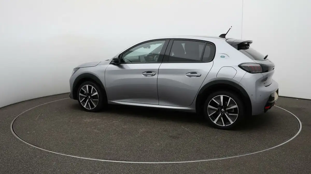 2022-peugeot-208-e-gt-136bhp-50kwh-big-47