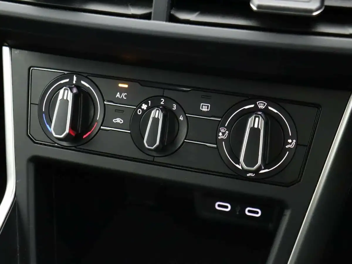 2022-volkswagen-polo-10-tsi-life-big-38