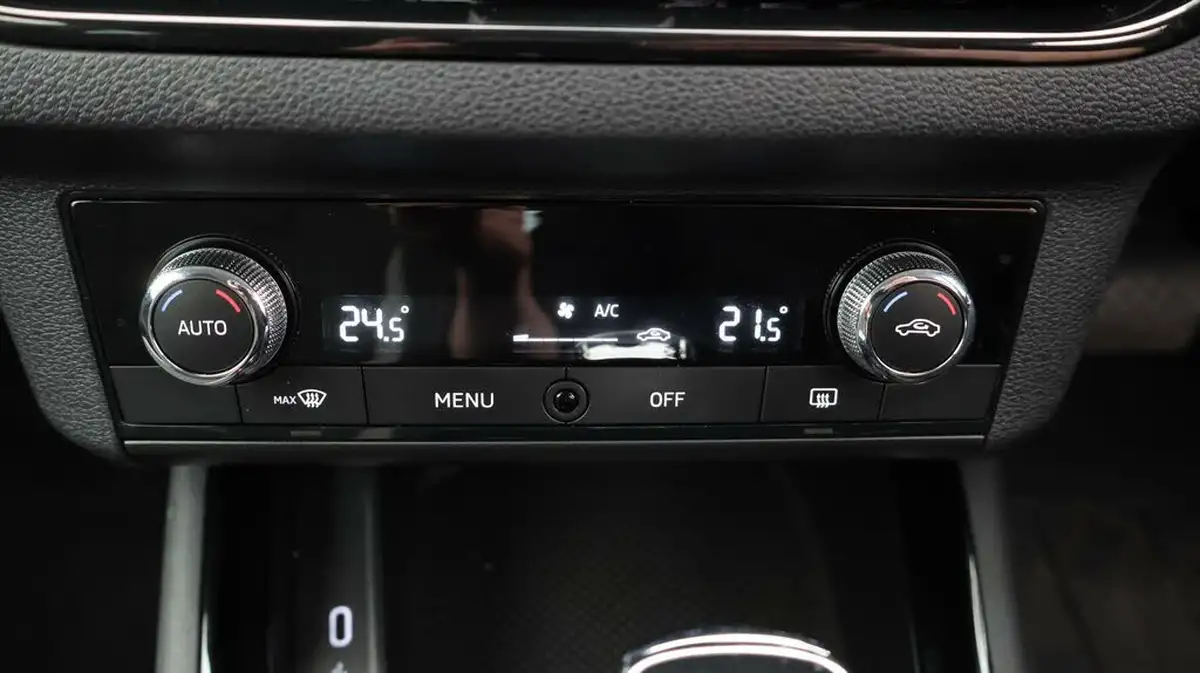 2021-skoda-kamiq-10-tsi-se-l-109ps-dsg-big-12