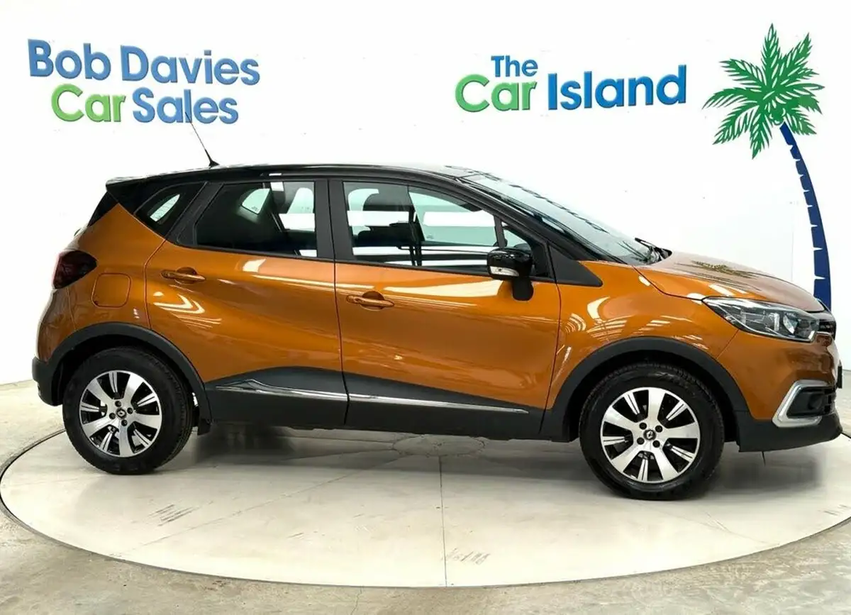 2018-renault-captur-09-tce-play-big-10