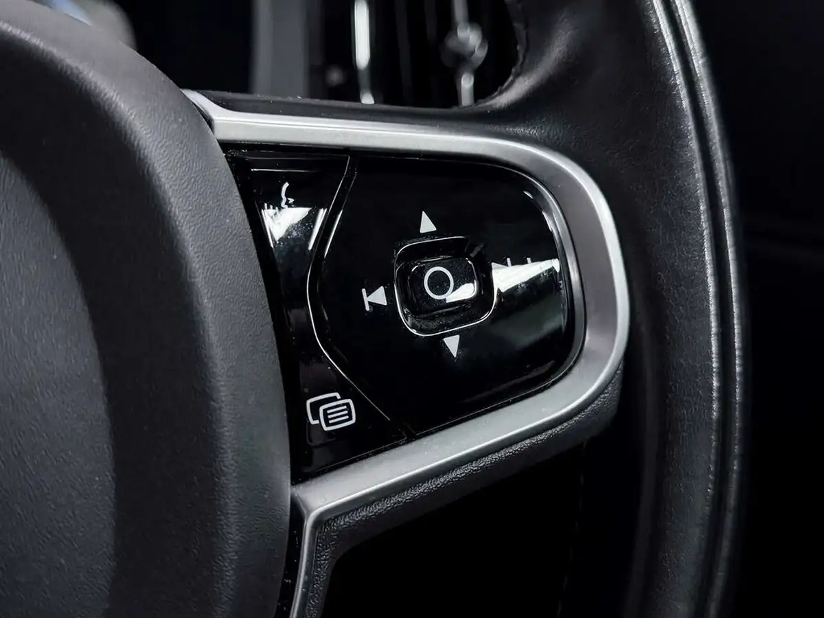 2018-volvo-xc60-20td-d5-inscription-pro-powerpulse-awd-big-24