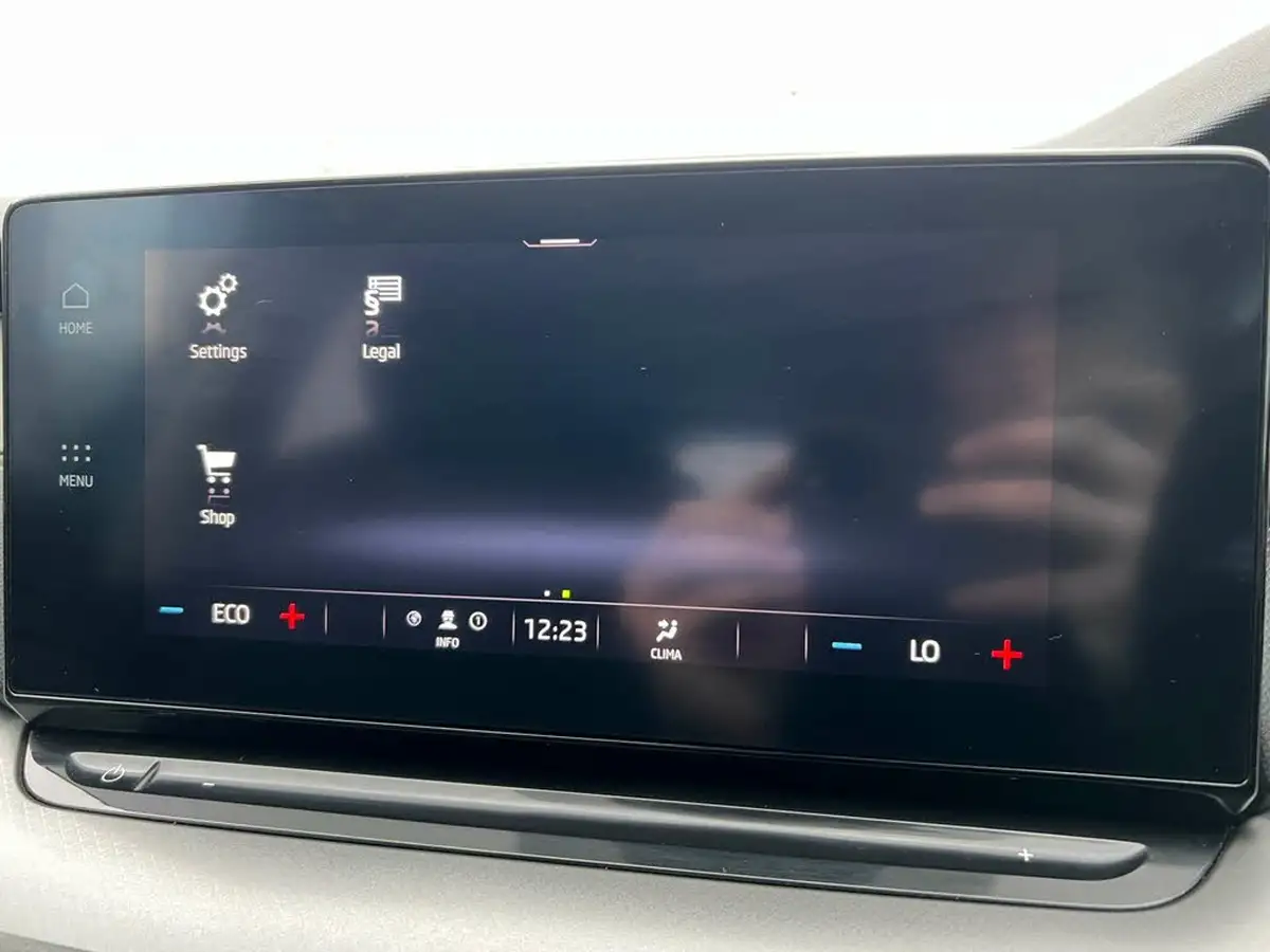 2022-skoda-octavia-14-tsi-se-technology-estate-big-40