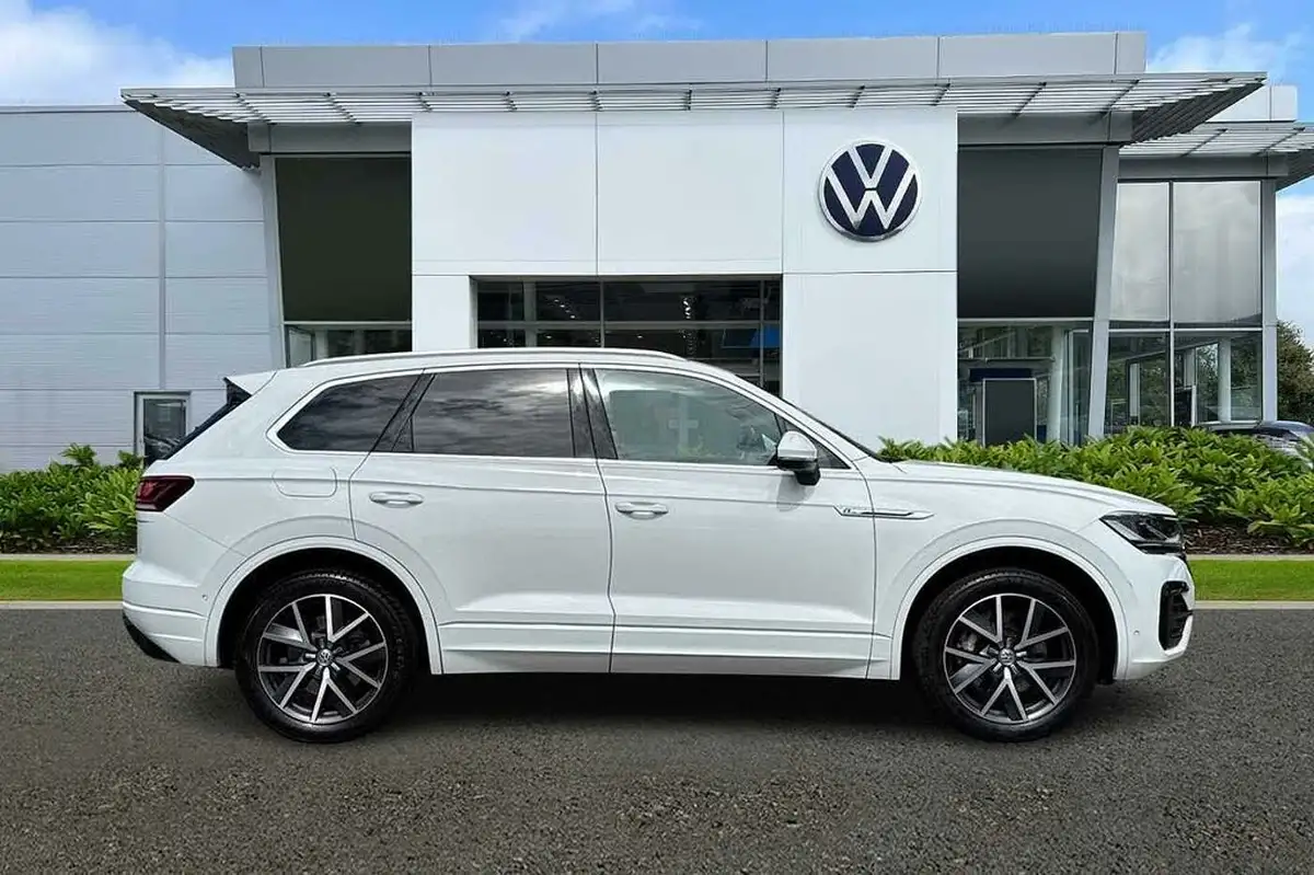 2019-volkswagen-touareg-30tsi-r-line-big-3