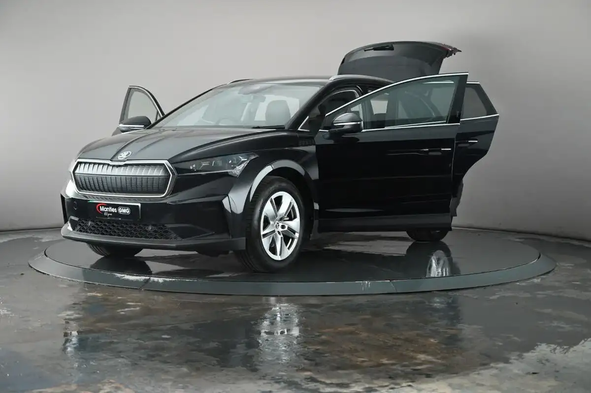 2023-skoda-enyaq-e-80-82-kwh-station-wagon-big-36
