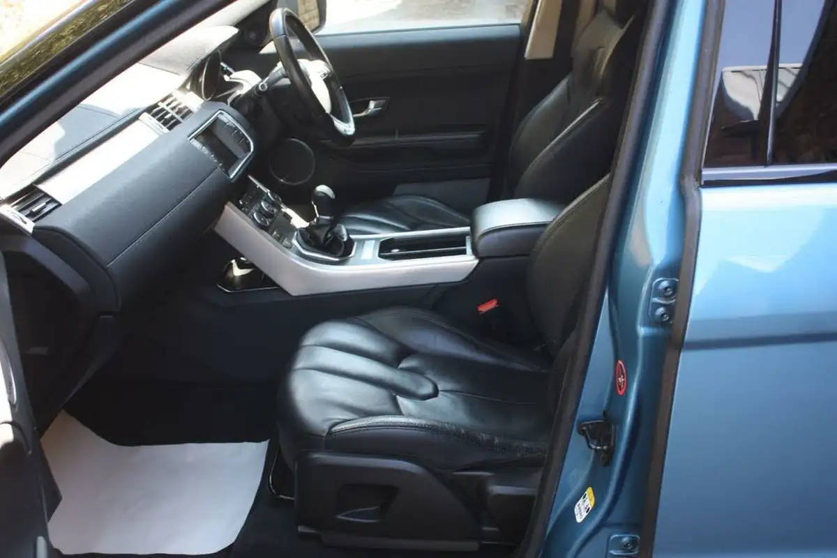 2014-land-rover-range-rover-evoque-22td-pure-tech-150bhp-hatchback-5d-big-11
