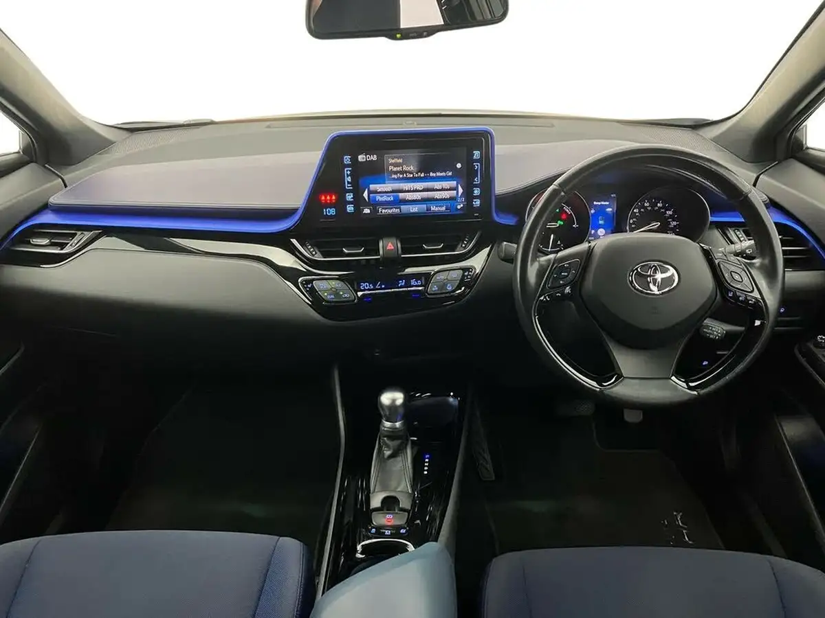 2017-toyota-c-hr-18-vvt-i-dynamic-big-8