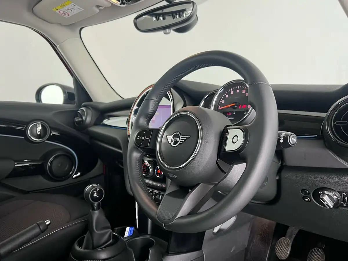 2022-mini-cooper-15-cooper-classic-hatchback-5d-big-10