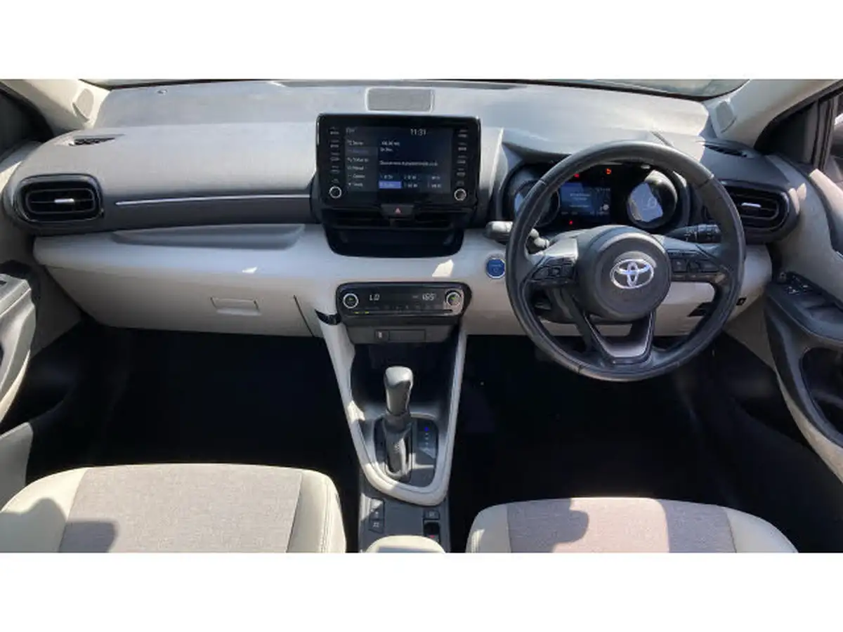 2022-toyota-yaris-15-vvt-i-excel-big-4
