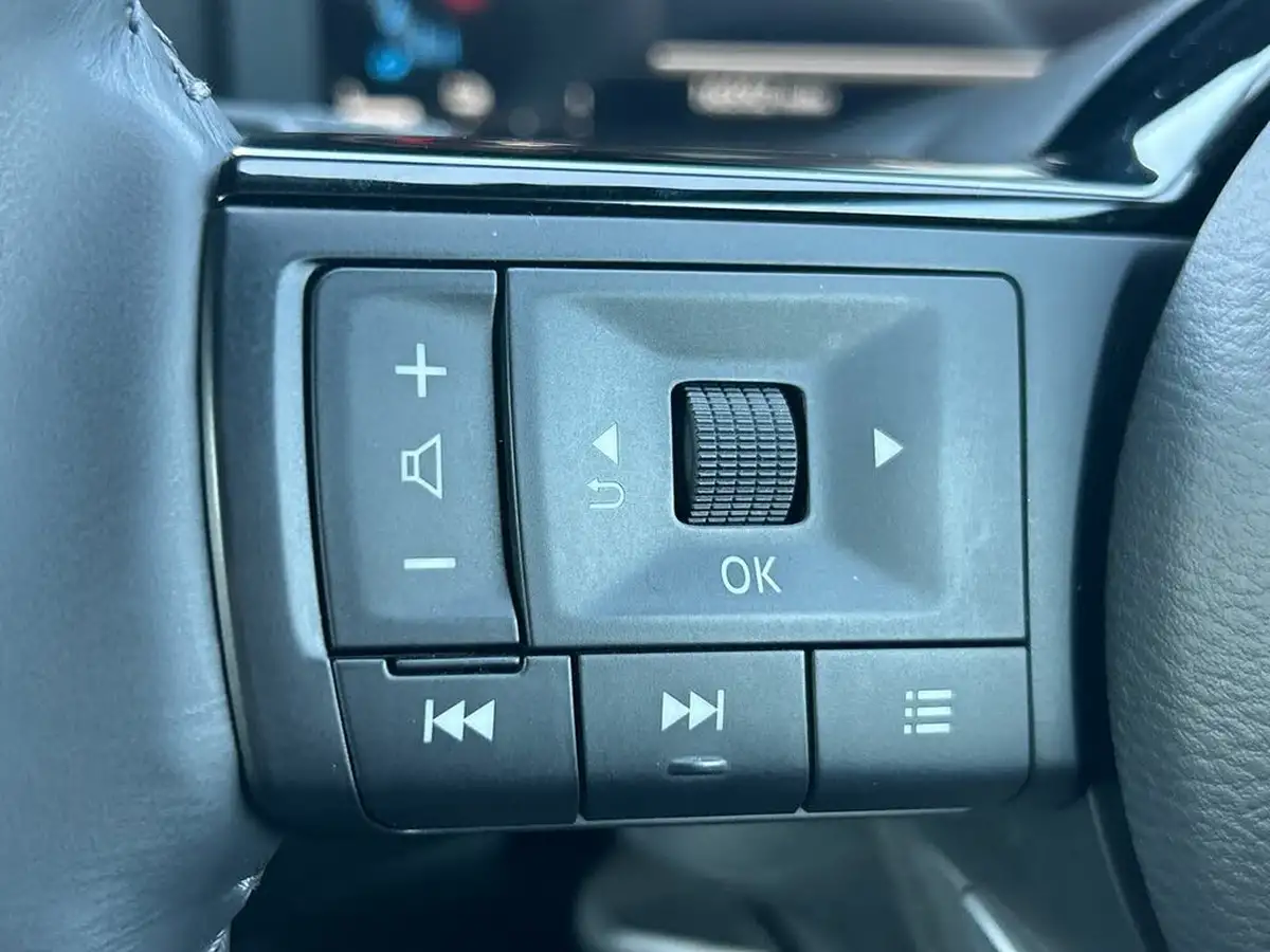 2022-nissan-qashqai-15-tekna-big-20