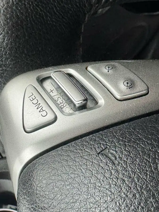 2014-nissan-note-15dci-tekna-big-20