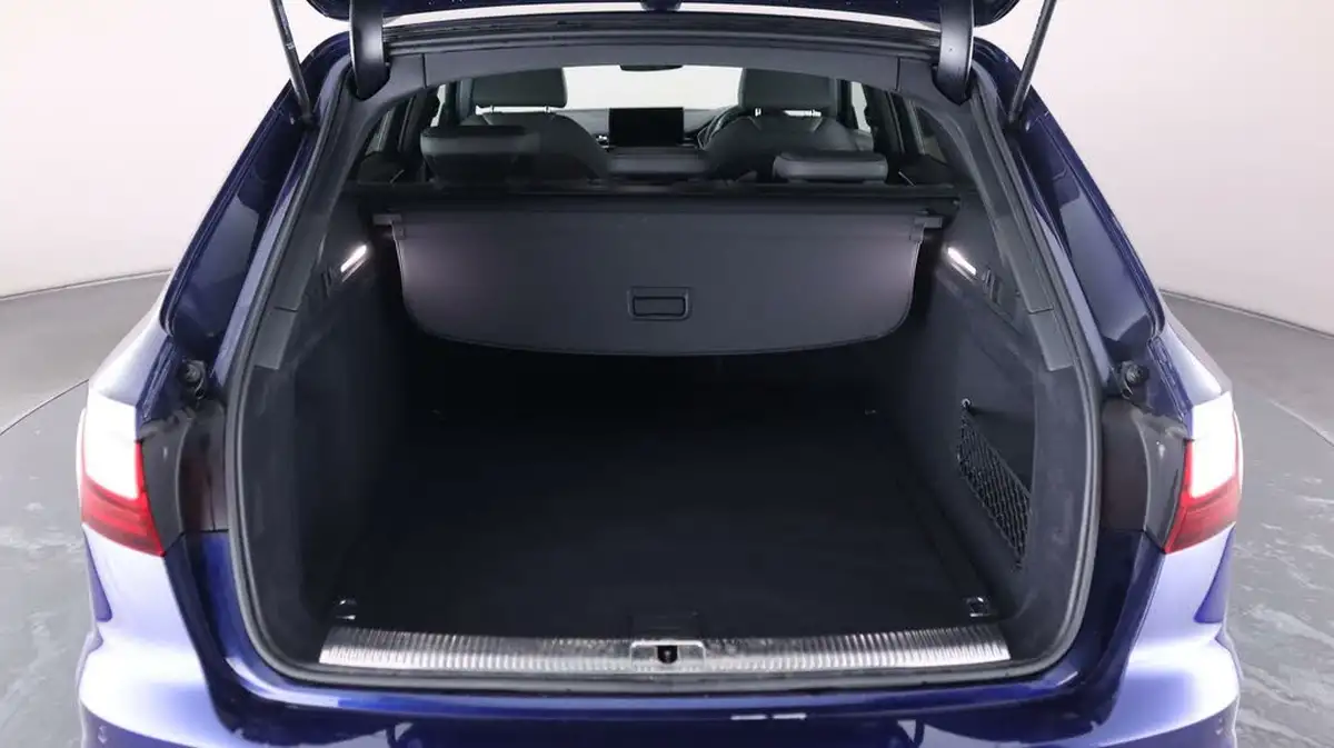 2021-audi-a4-avant-20-40-tfsi-black-edition-204ps-big-16