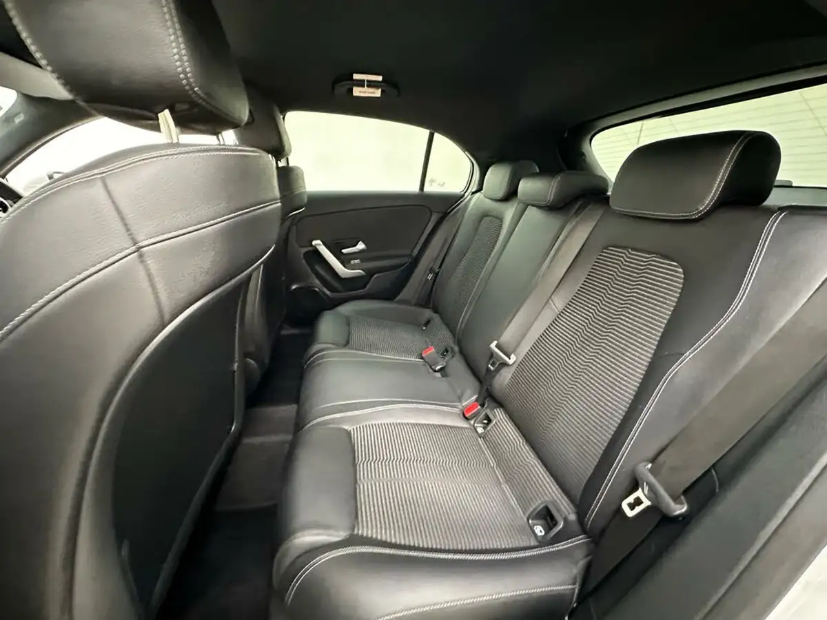 2019-mercedes-benz-a-class-15d-a180d-sport-hatchback-5d-7g-dct-big-25