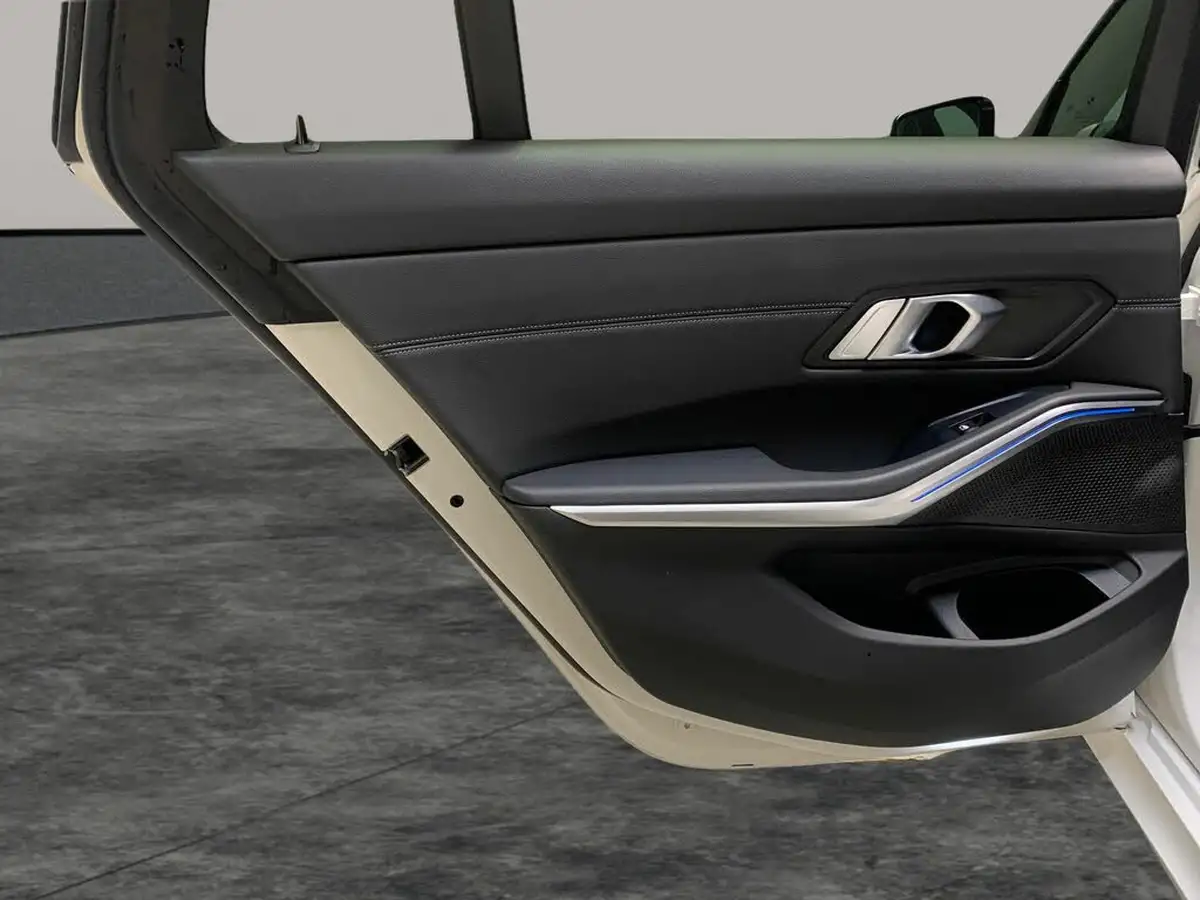 2021-bmw-3-series-20-330e-m-sport-touring-5d-big-26