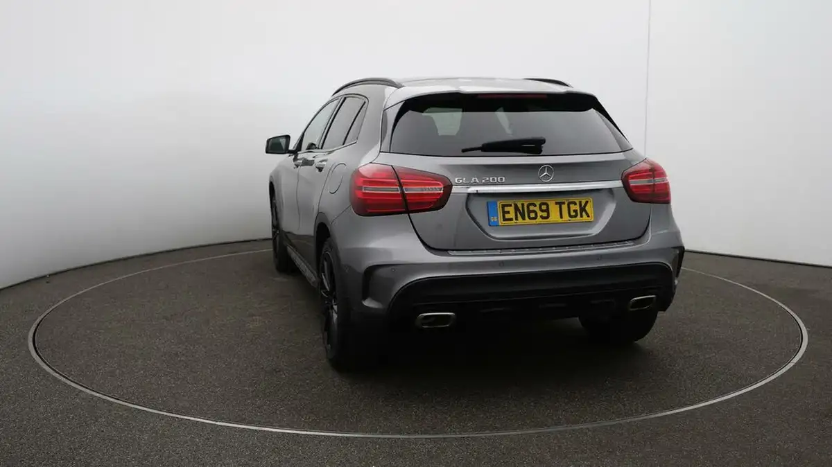 2020-mercedes-benz-gla-class-16-gla-200-amg-line-edition-plus-7g-dct-big-54