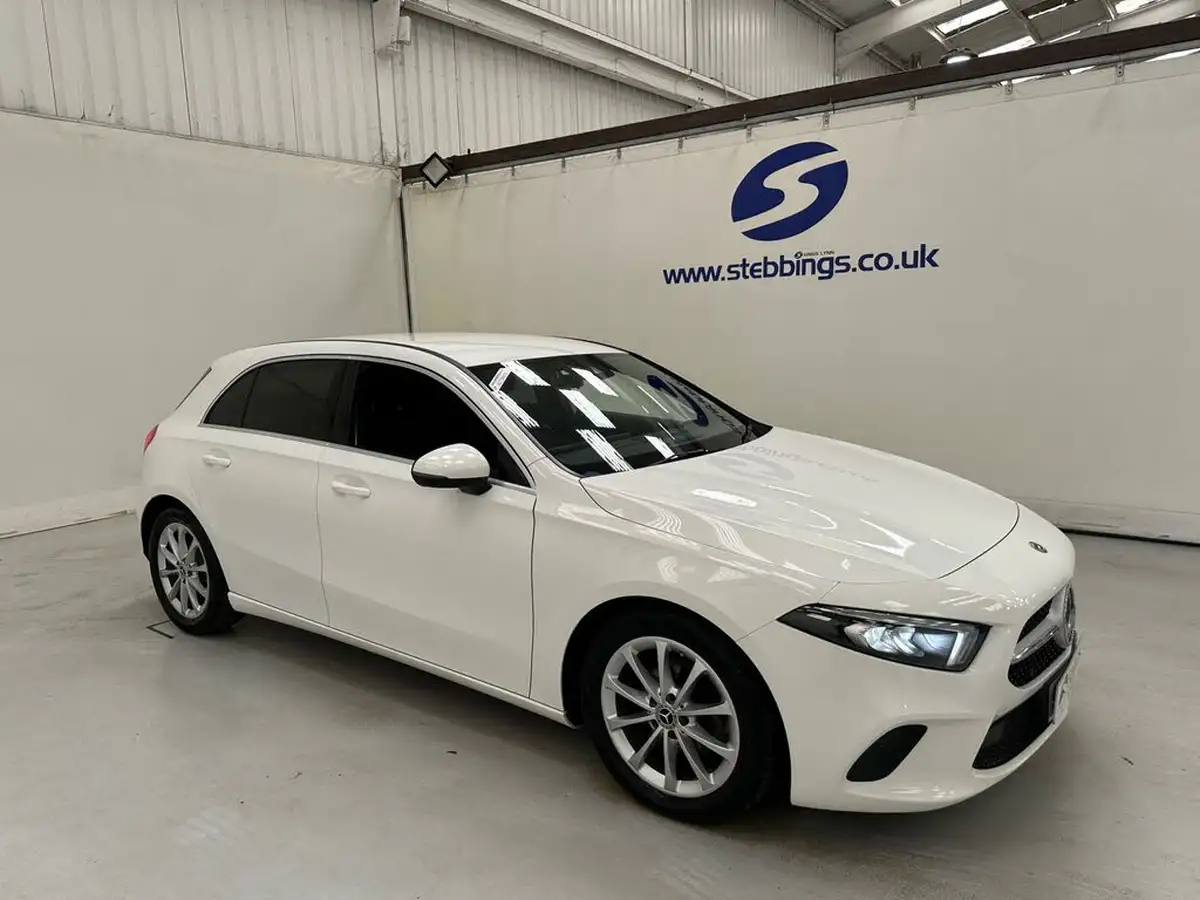 2019-mercedes-benz-a-class-15d-a180d-sport-hatchback-5d-7g-dct-big-1