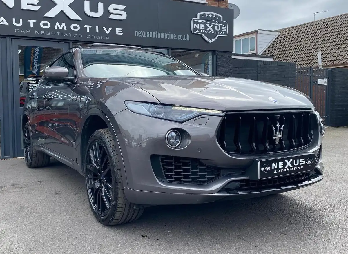 2018-maserati-levante-30td-gransport-nerissimo-edition-big-24