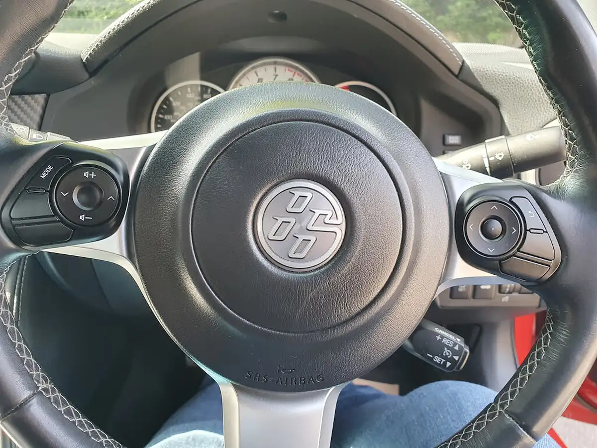 2016-toyota-gt86-20-gt86-2d-big-27