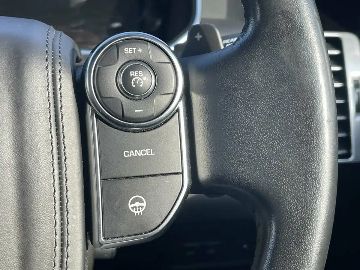 2018-land-rover-range-rover-30tdv6-vogue-big-19