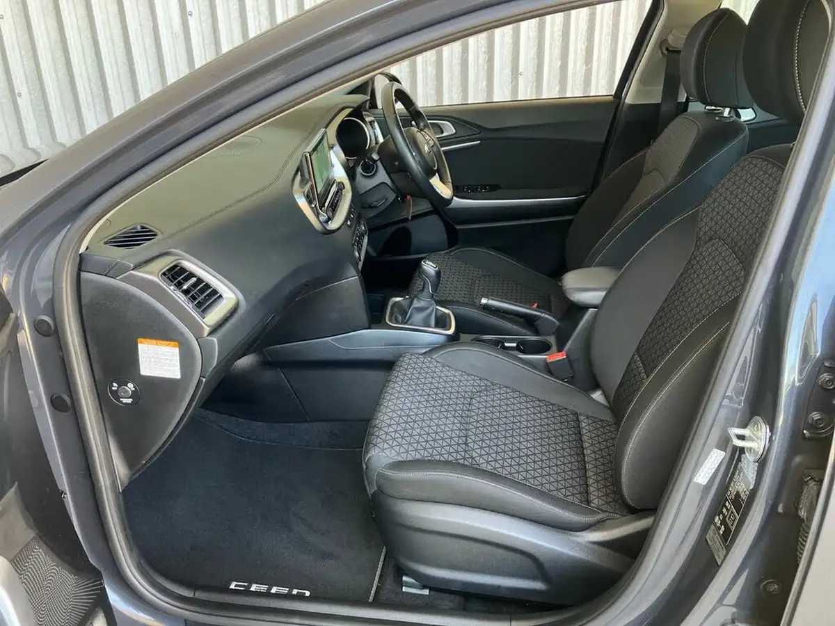 2021-kia-ceed-16crdi-2-nav-134bhp-48v-mhev-hatchback-big-34