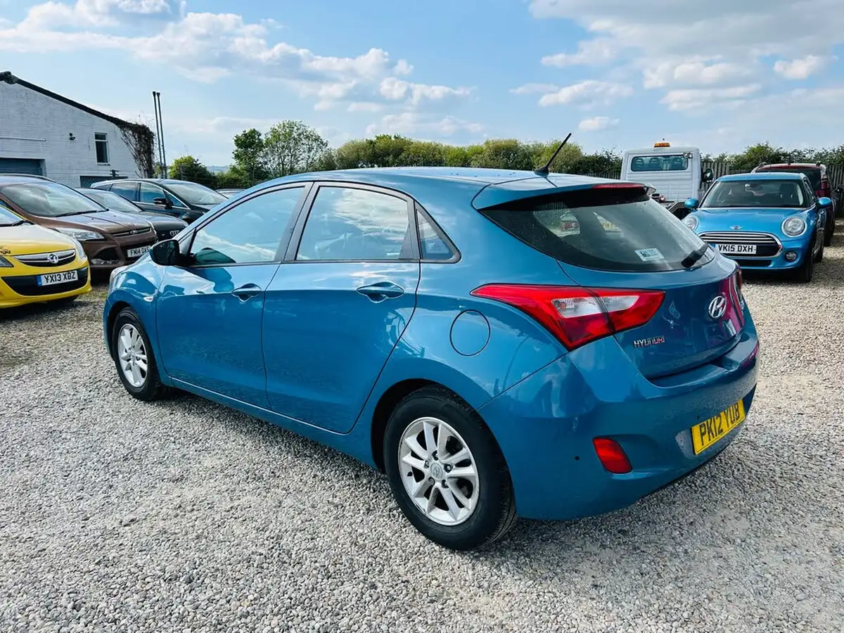 2012-hyundai-i30-14-active-5d-big-6