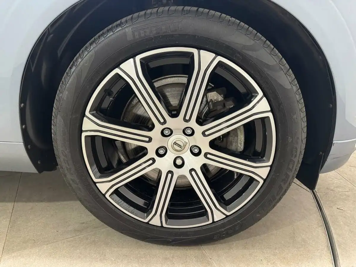 2018-volvo-xc60-20-t8-inscription-pro-390bhp-twin-engine-big-23