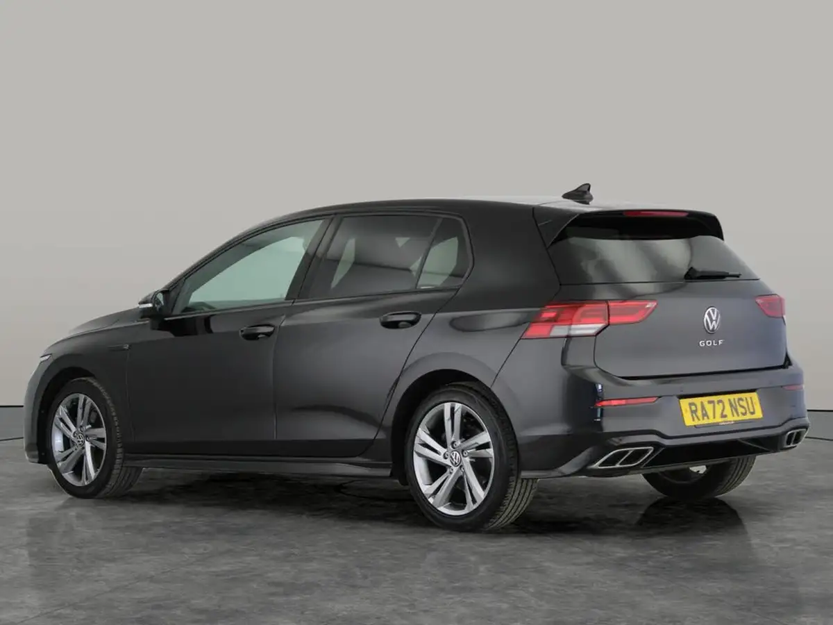 2022-volkswagen-golf-15-tsi-r-line-130ps-hatchback-big-4