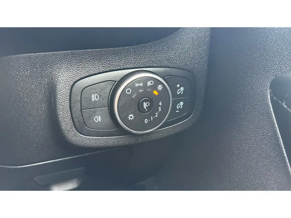 2018-ford-fiesta-11-ti-vct-zetec-5d-big-29