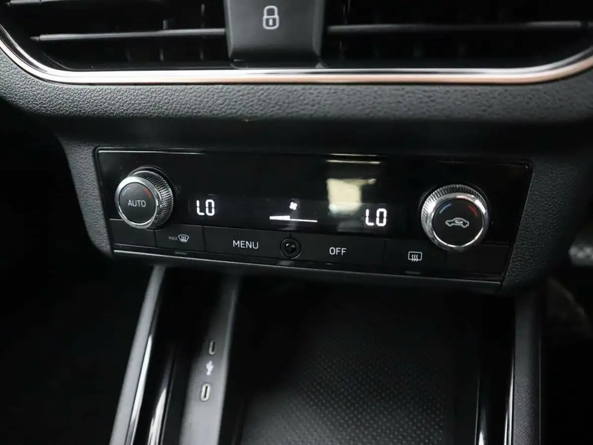 2020-skoda-scala-15-tsi-se-l-big-17