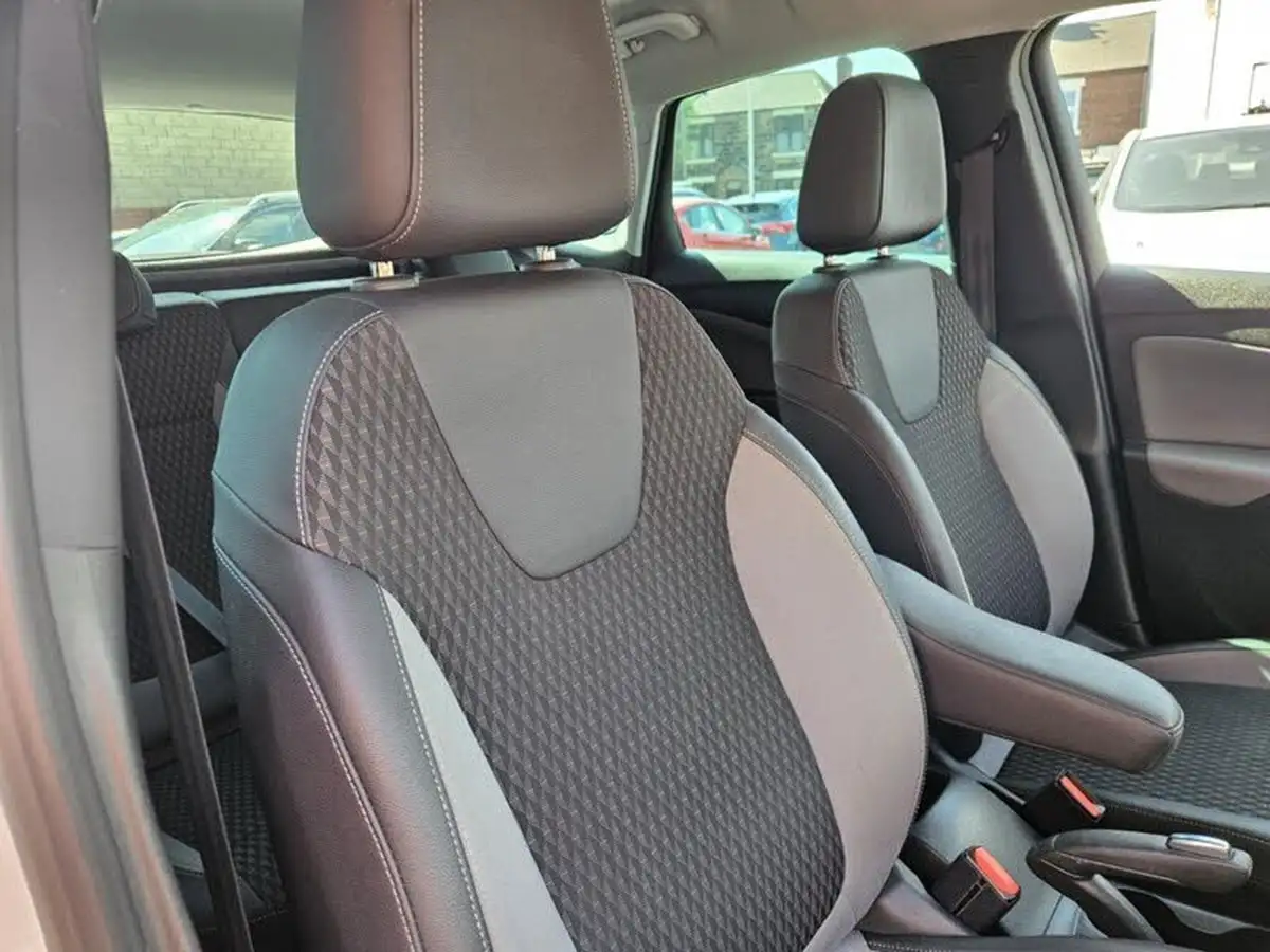 2019-vauxhall-crossland-x-12-business-edition-nav-130ps-turbo-big-19