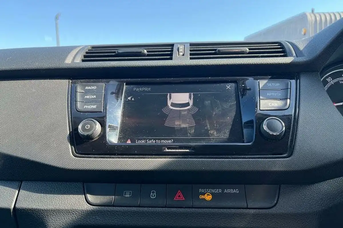 2020-skoda-fabia-10-tsi-colour-edition-big-33