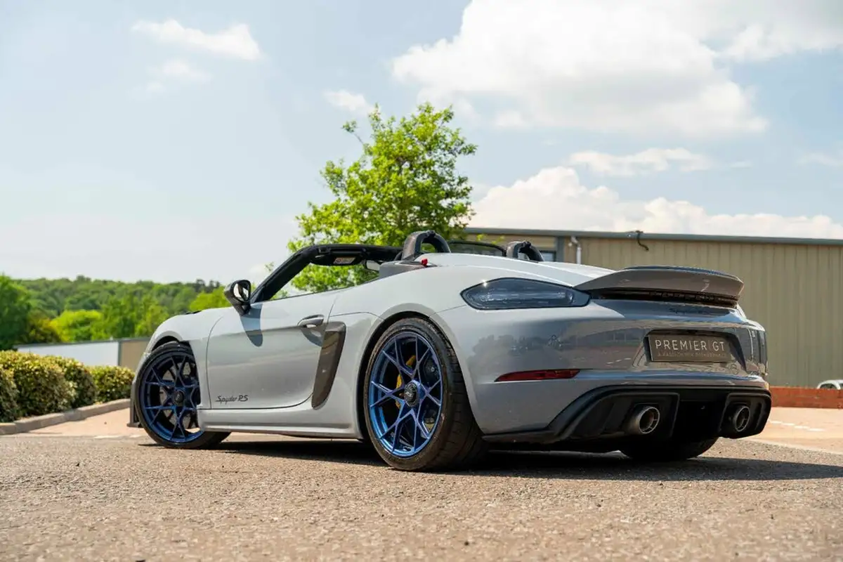2024-porsche-boxster-718-40-spyder-rs-big-2