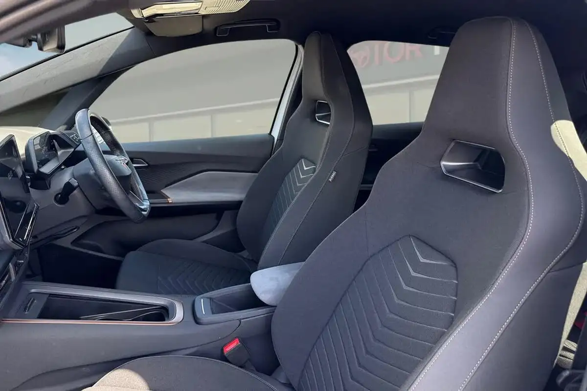 2022-cupra-born-e-v2-230ps-58kwh-e-boost-big-15