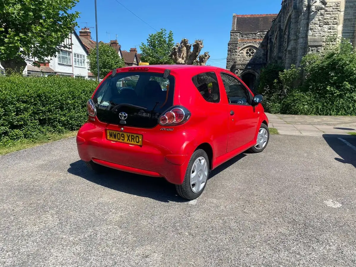 2009-toyota-aygo-10-aygo-3d-big-7
