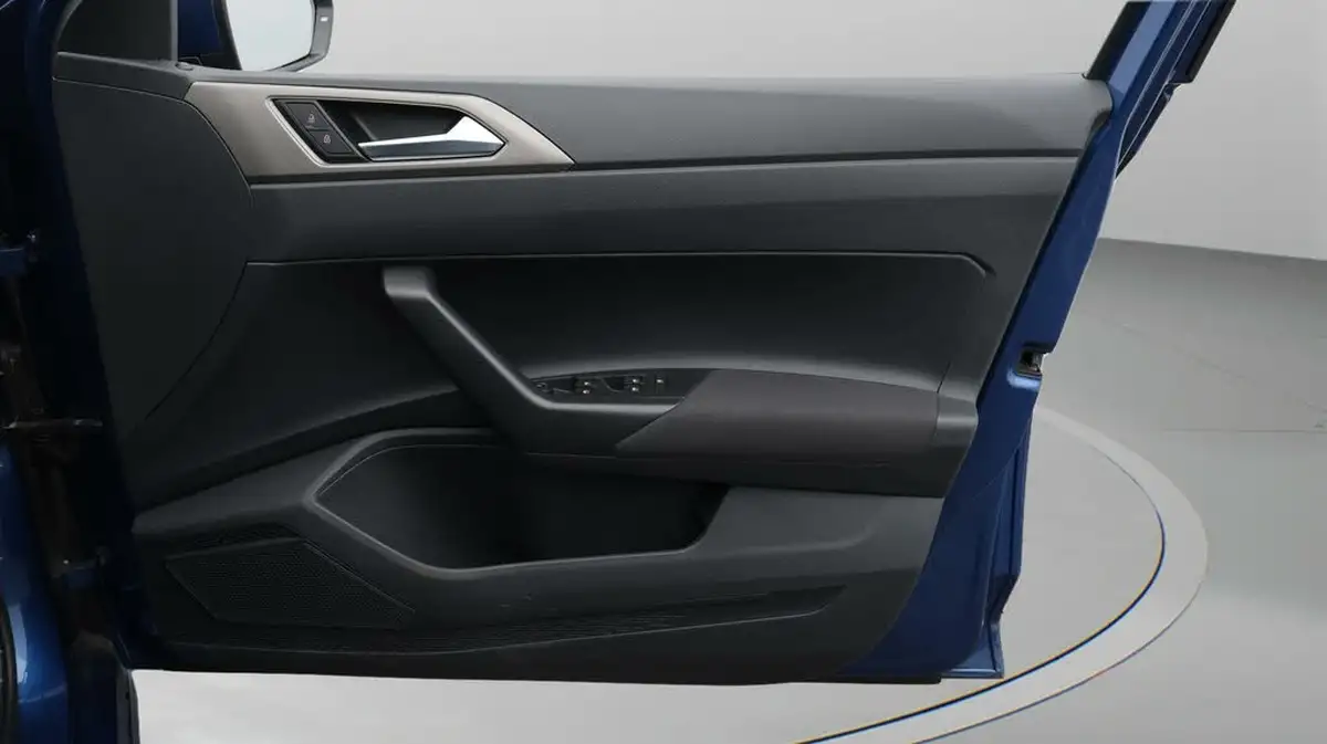 2021-volkswagen-polo-10-tsi-match-big-15