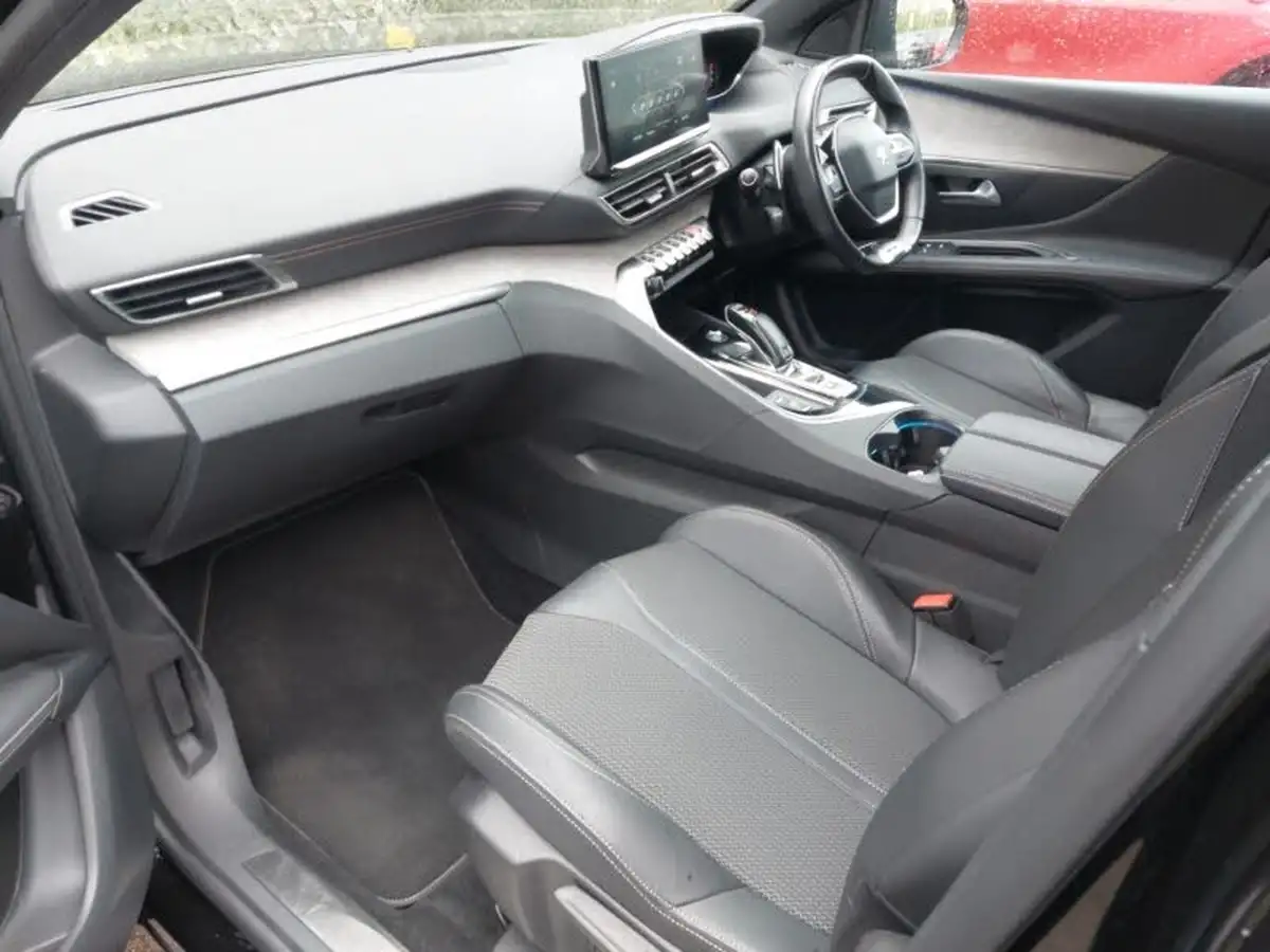 2022-peugeot-3008-suv-15-bluehdi-gt-eat8-big-4