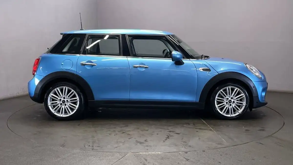 2018-mini-cooper-15-cooper-ss-hatchback-5d-big-8
