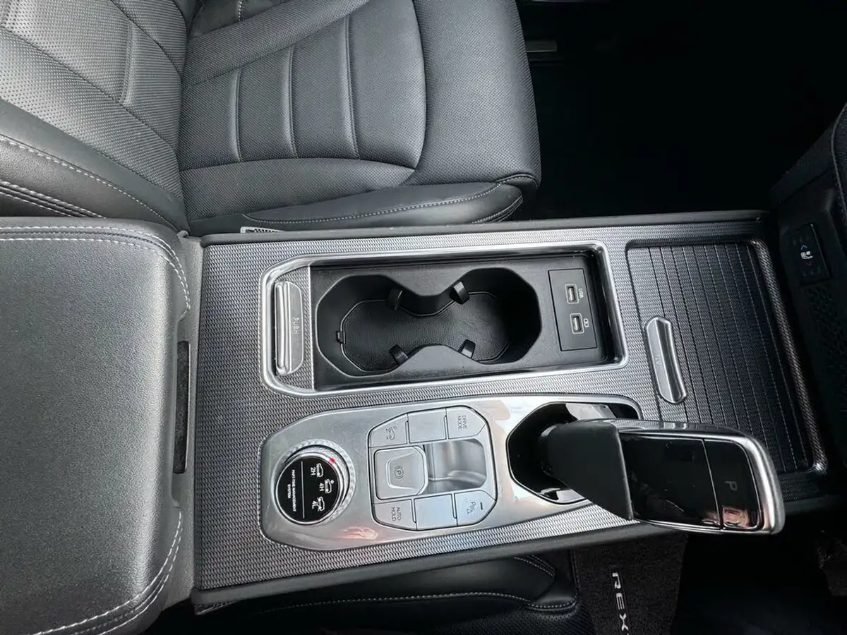 2023-kgm-ssangyong-rexton-22td-ultimate-big-40