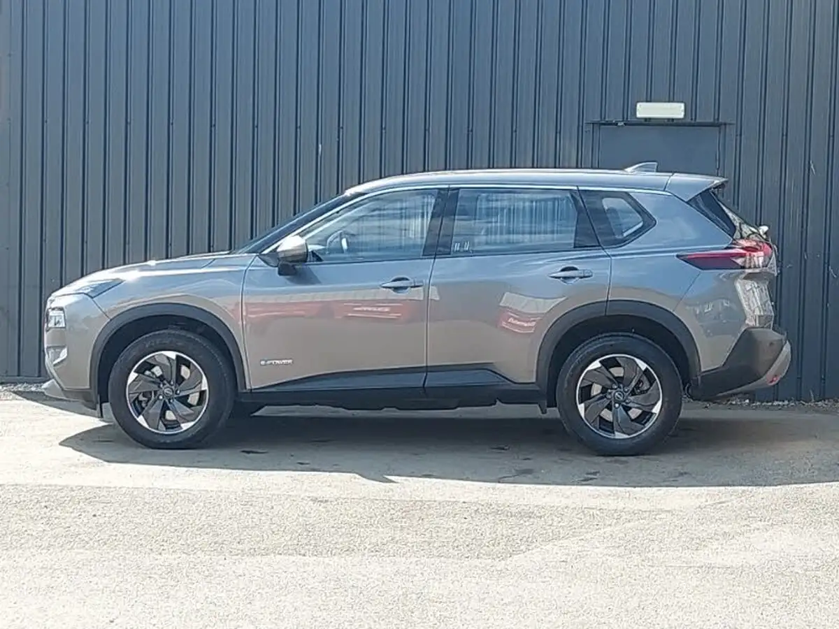 2025-nissan-x-trail-15-e-power-acenta-premium-213ps-7-seat-e-4orce-big-3