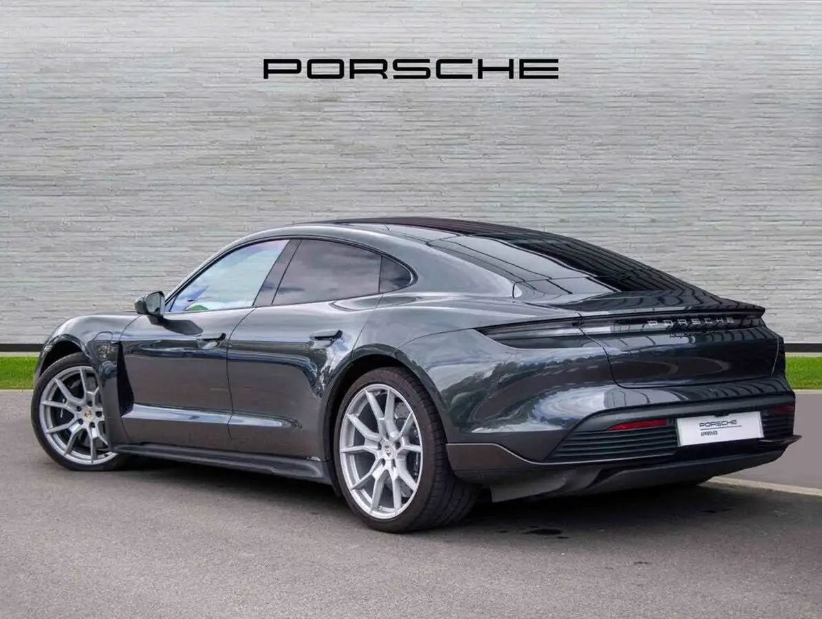 2020-porsche-taycan-e-turbo-s-big-2