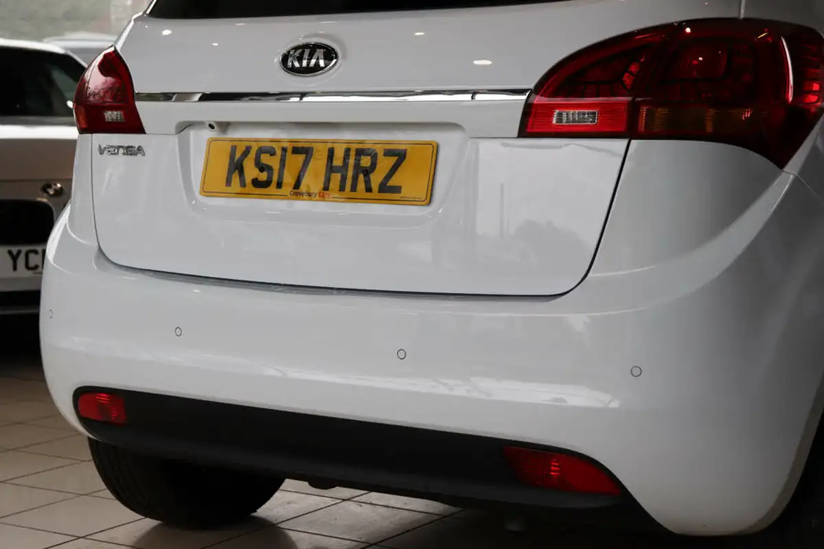 2017-kia-venga-16-4-auto-big-74