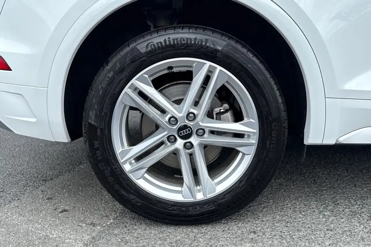 2025-audi-q5-20-45-tfsi-s-line-station-wagon-big-11