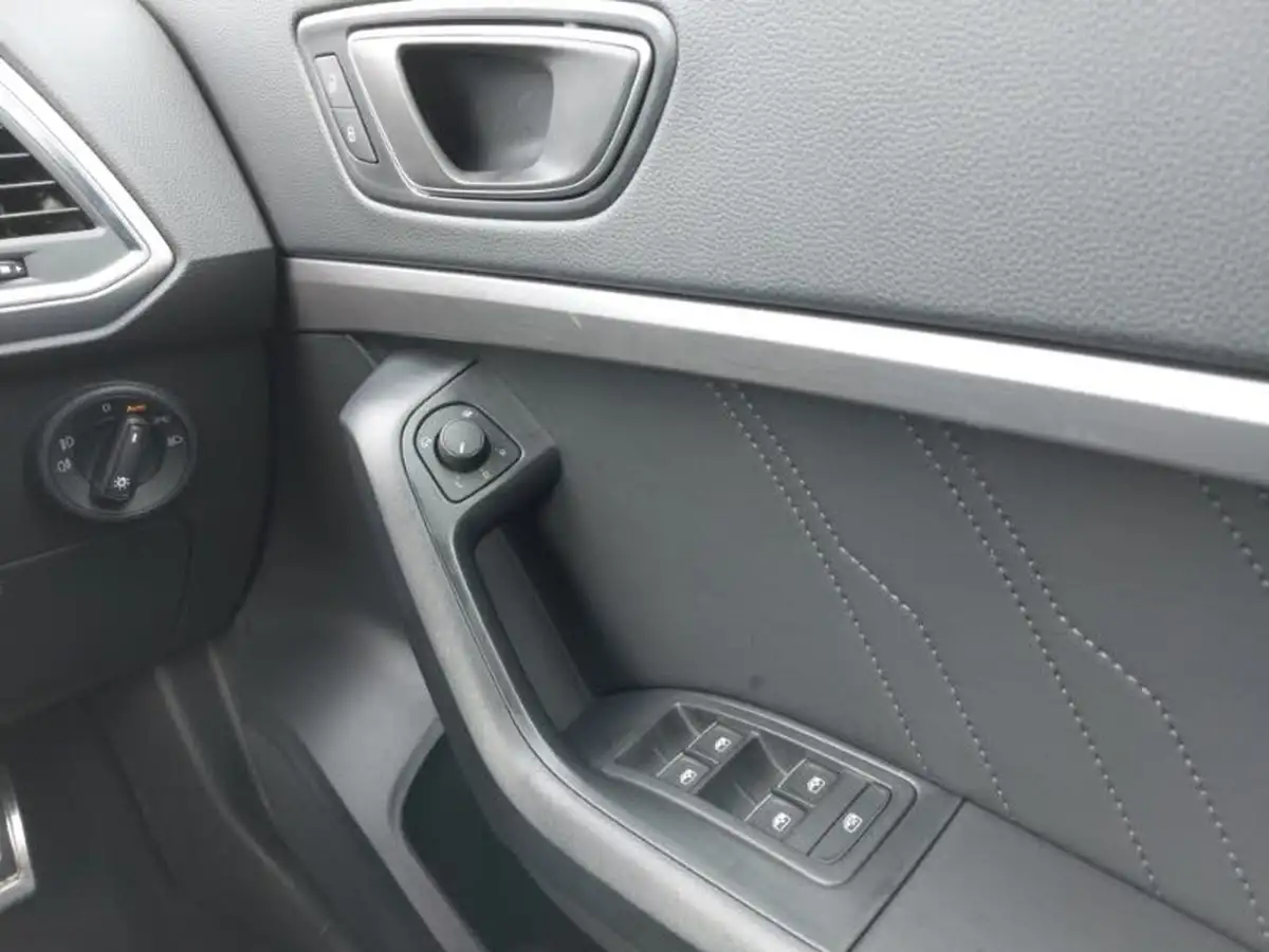 2023-seat-ateca-15-ecotsi-fr-sport-big-18