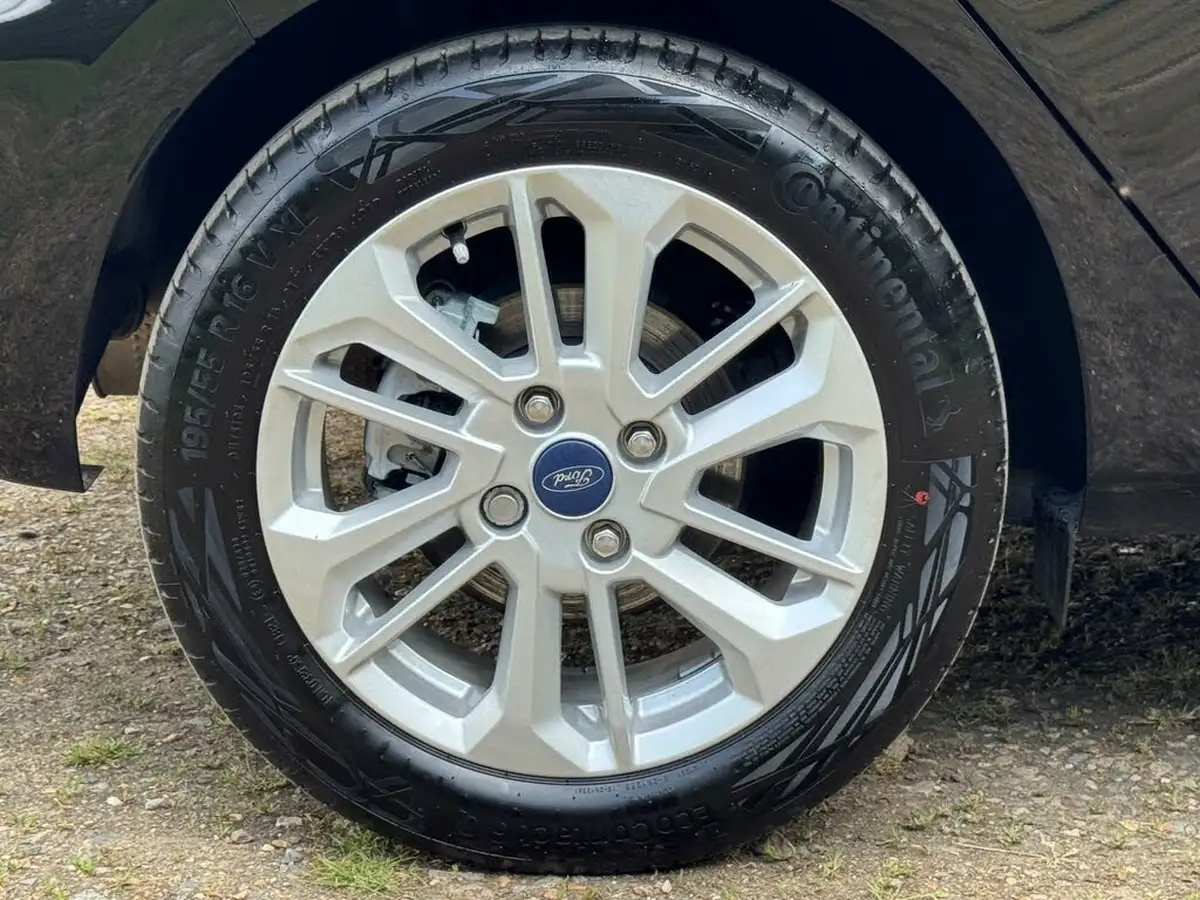 2022-ford-fiesta-10t-titanium-125ps-hybrid-mhev-powershift-big-23